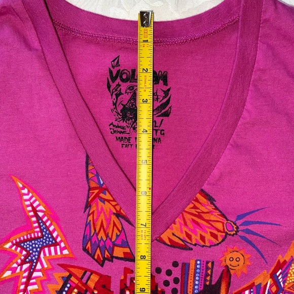 Volcom Featured Artist Andreas Jenne "Skullux Comet" Fuchsia V-Neck Junior's XL - Picture 7 of 14
